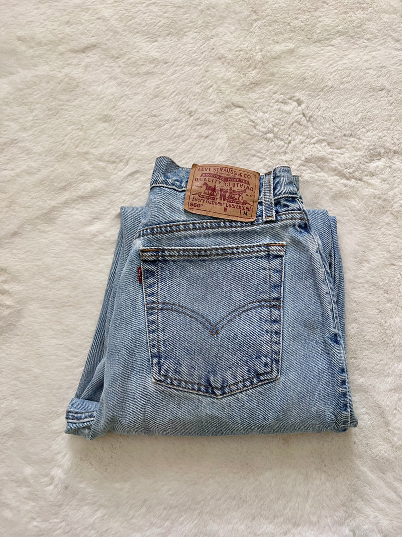 Vintage Levi’s • 560's Medium Wash (28)