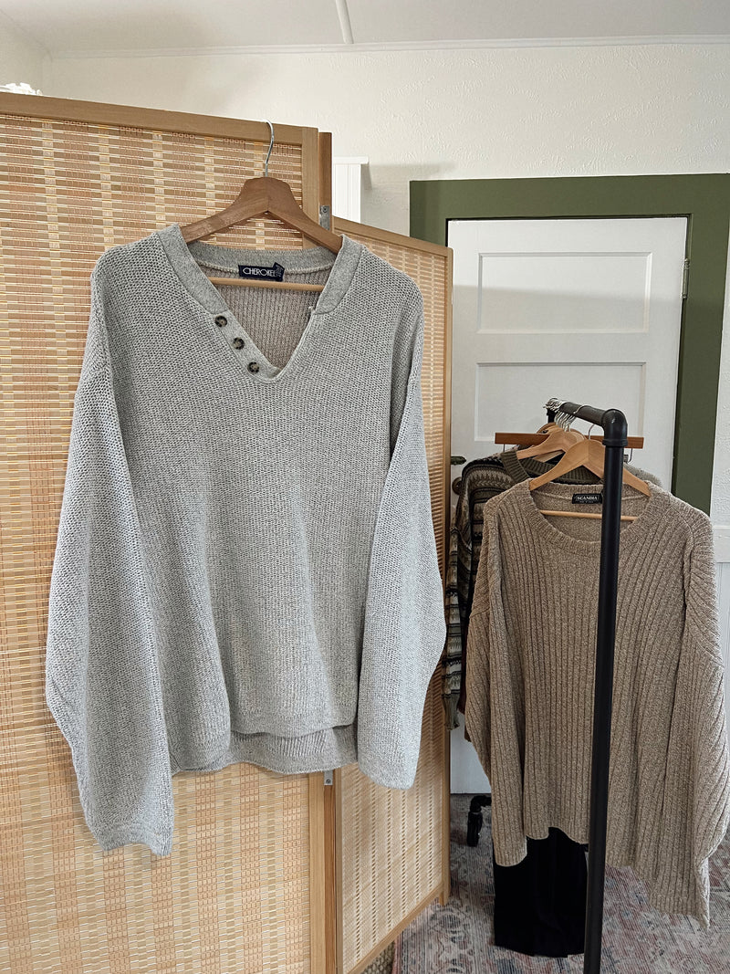Vintage 〰️ Henley Sweater (M)