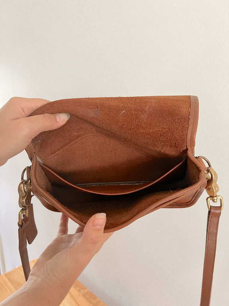 Vintage 〰️ Coach Brown Leather Crossbody