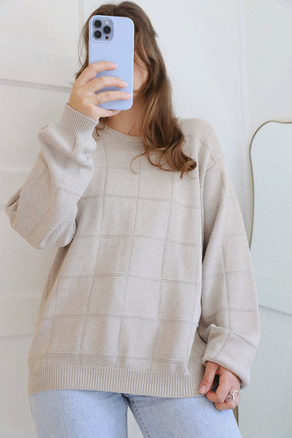 Vintage 〰️ Taupe Checkered Sweater (L)