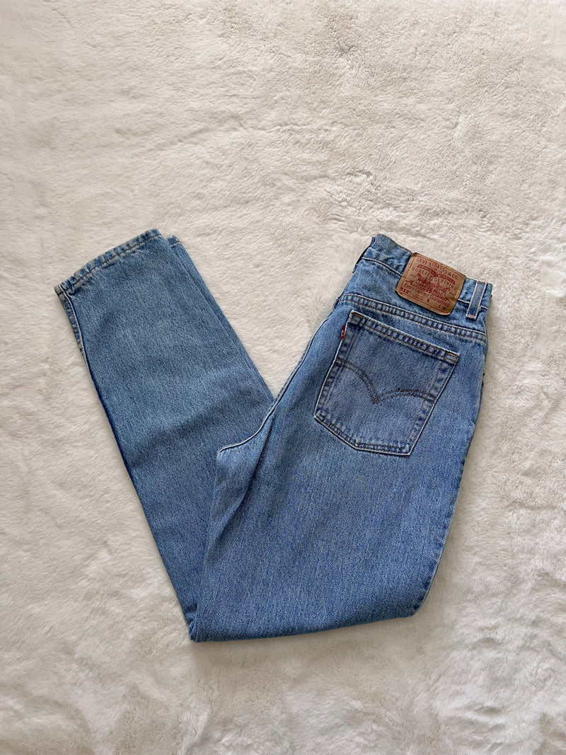 Vintage Levi’s • 512's Medium Wash (31)