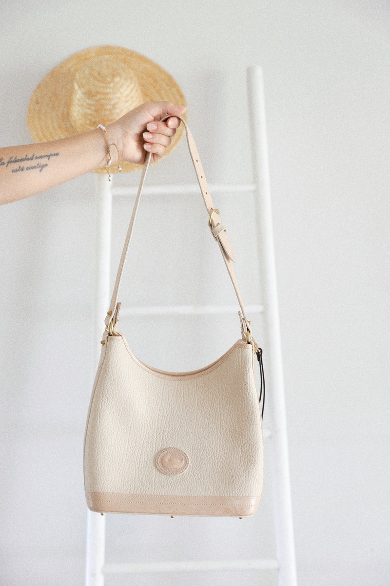 Vintage 〰️ Dooney & Bourke Almond Bag