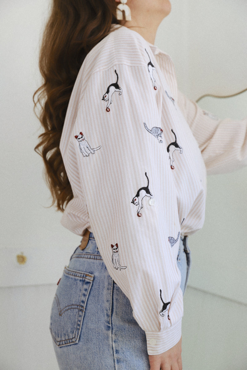 Vintage 〰️ The Cat Shirt (XL)