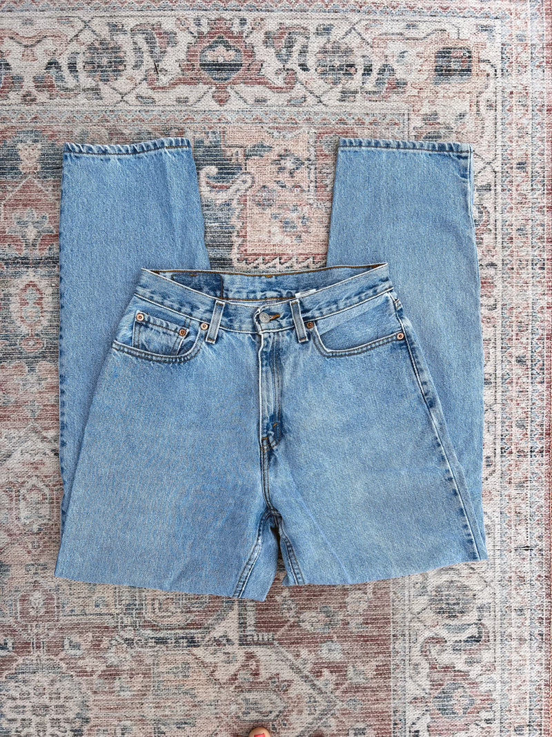 Vintage Levi’s • 560's Medium Wash (28)