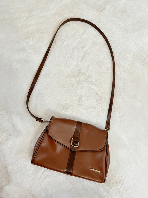 Vintage 〰️ Liz Claiborne Leather Crossbody