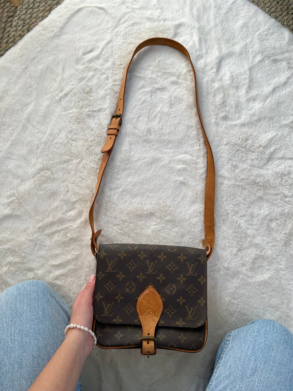 Vintage Louis Vuitton 〰️ 88’ Cartouchiere Crossbody