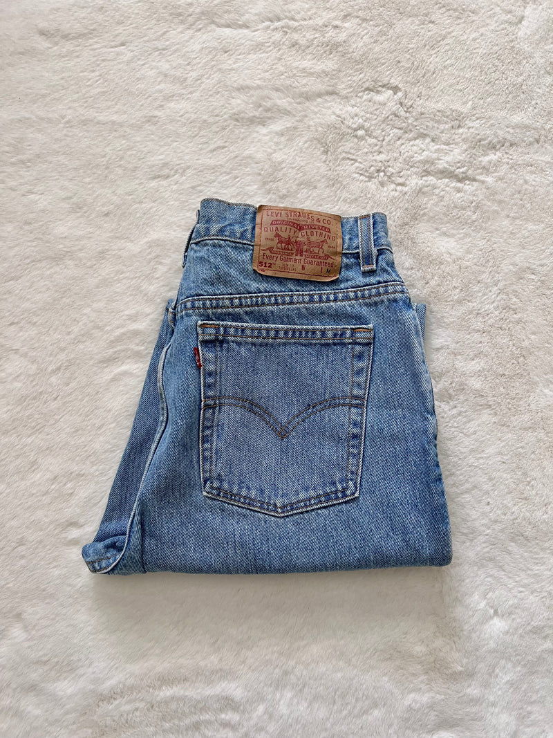 Vintage Levi’s • 512's Medium Wash (31)