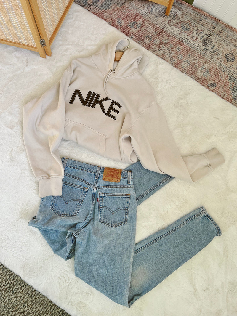 Vintage 〰️ 1990’s Nike Hoodie (L)