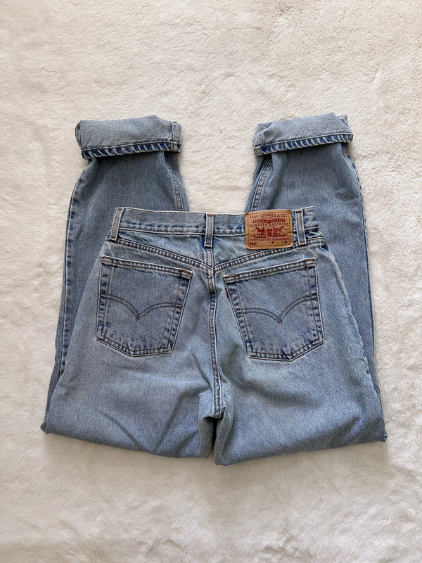 Vintage Levi’s • 560's Medium Wash (28)