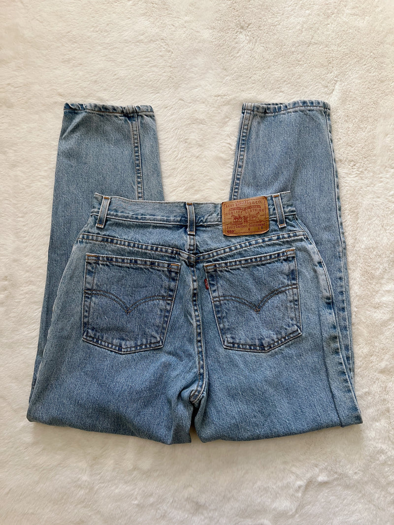 Vintage Levi’s • 550's Medium Wash (28)