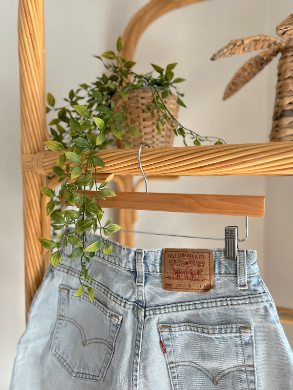 Vintage Levi's 〰️ 551 Light Wash Denim Shorts (27)