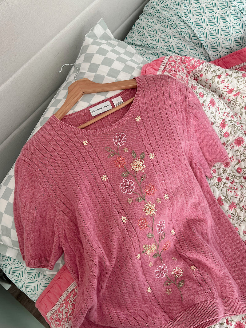 Vintage • Rose Embroidered Sweater Top (L)