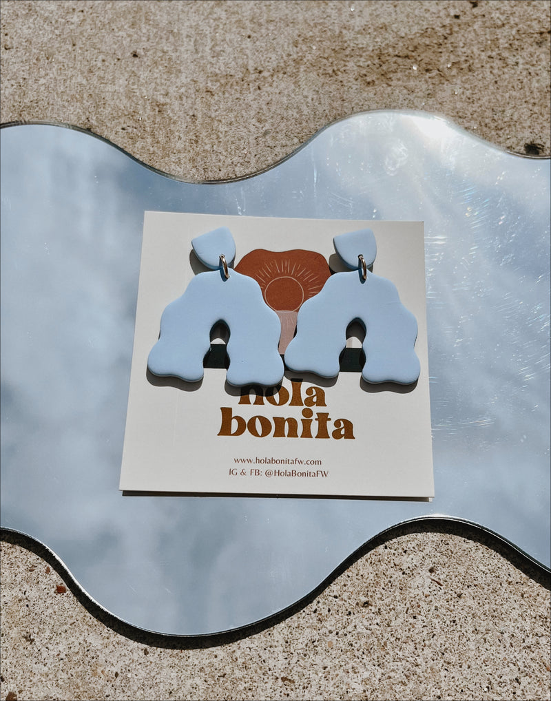 Hola Bonita - Wavy Arches